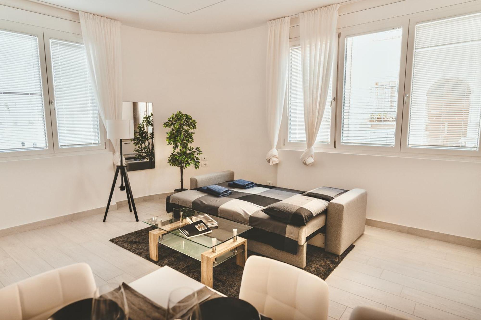 Exclusive Luxury Home With Private Parking 라벤나 외부 사진
