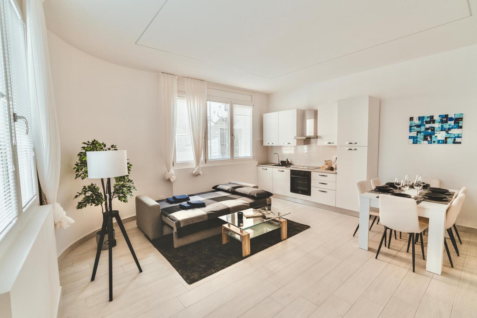 Exclusive Luxury Home With Private Parking 라벤나 외부 사진