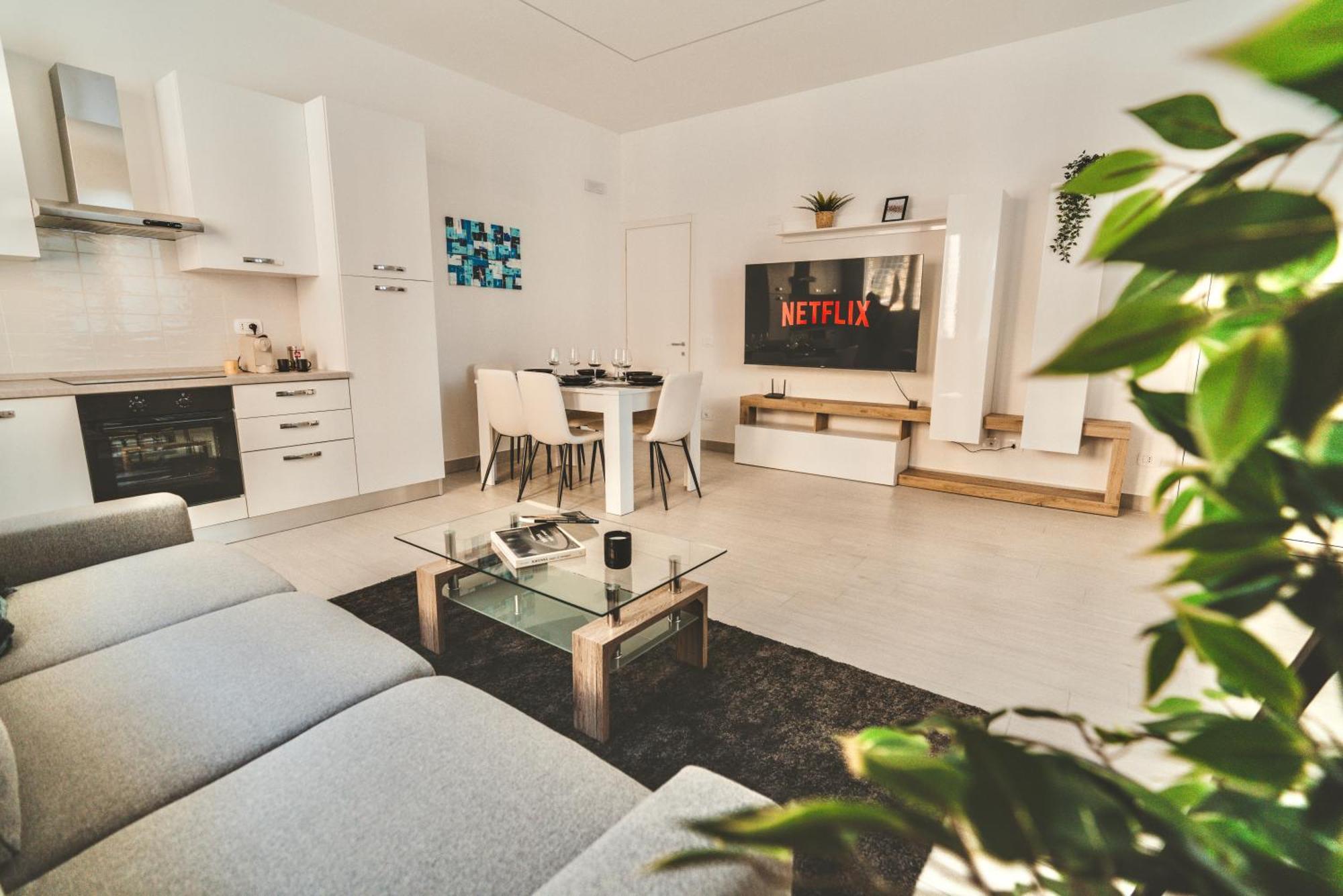 Exclusive Luxury Home With Private Parking 라벤나 외부 사진