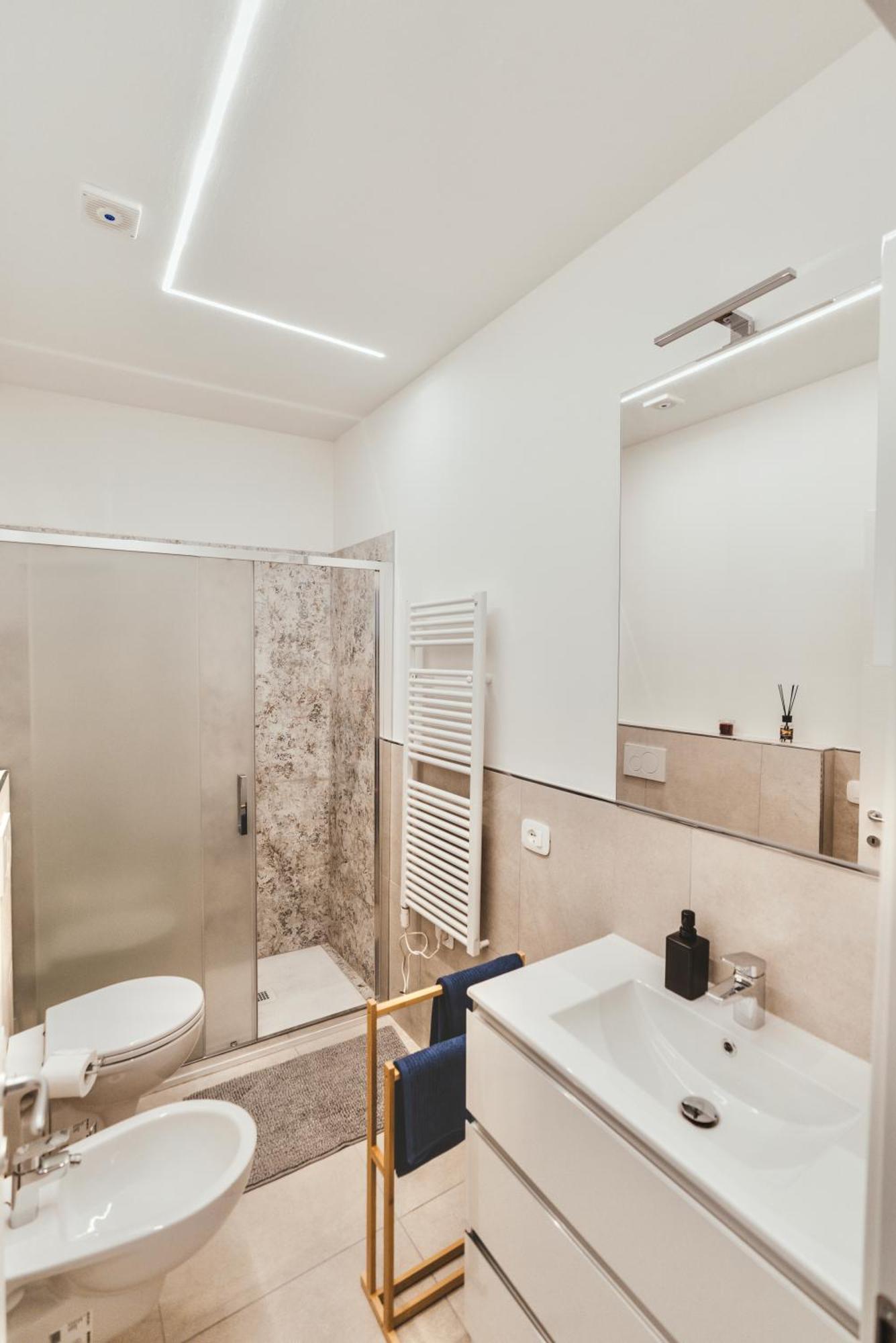 Exclusive Luxury Home With Private Parking 라벤나 외부 사진